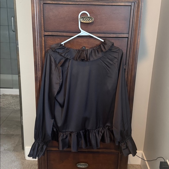 Boston Proper brown charmeuse ruffle blouse size medium never worn - Picture 4 of 6